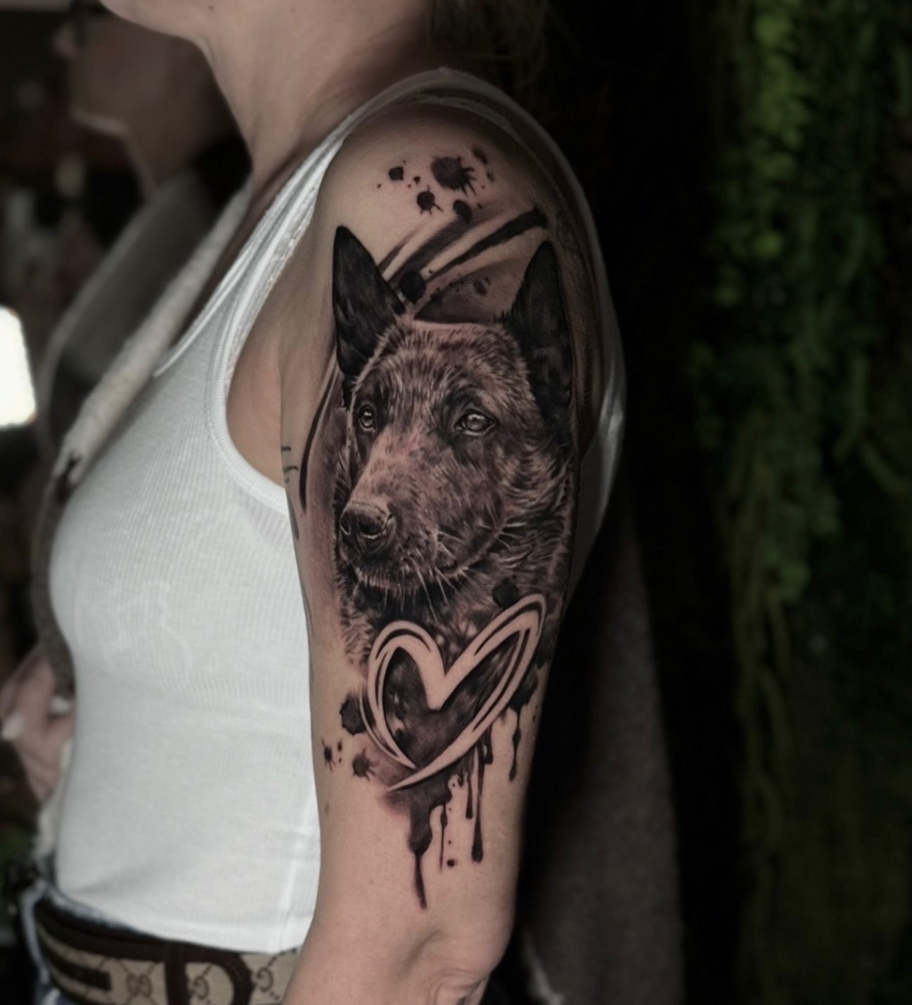 Bo najlepszy przyjaciel zasługuje na miejsce na zawsze🐶🐾
wykonanie @magdakoralska 

_______________________________
📍ul. Solidarności 11/1, Kostrzyn nad Odrą 
📩 napisz wiadomość 
📞 728-329-423

#tattoo #tattooartists #dogtattoo #kostrzynnadodra #lubuskie