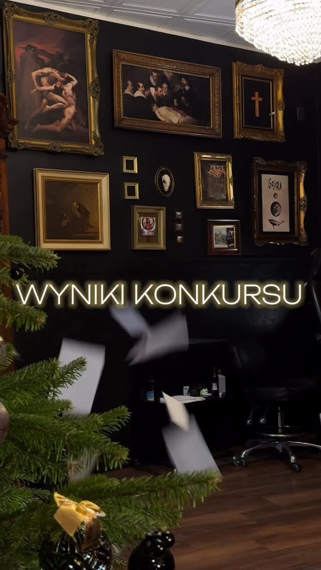 🎄WYNIKI KONKURSU🎄
Bardzo dziękujemy za udział w naszym konkursie świątecznym 🎁 

Zgodnie z zasadami konkursu w drodze losowania wyłoniliśmy 9 ZWYCIĘZCÓW ✨🏆 

1. voucher 500 zł @bartoszjonkisz 
2. voucher 500 zł @yarcikqqq 
3. voucher 200 zł @szalone_trio
4. voucher 200 zł @xpinka69x 
5. voucher 200 zł @_rudaa.96 
6. zestaw upominkowy @aga1901_s 
7. zestaw upominkowy @k.pochmaraaa 
8. zestaw upominkowy @holubowi4ka 
9. zestaw upominkowy @juncek_lp 

Serdecznie gratulujemy 👏 
Zwycięzców zapraszamy do kontaktu w wiadomości prywatnej. Dziękujemy wszystkim uczestnikom
śledźcie nas uważnie, bo w nowym roku szykujemy kolejne konkursy, akcje i nowe projekty✨🖤

*Niestety nie wszyscy spełnili warunki konkursu (do polubienia były dwa konta, więc sami pozbawiliście się prezentów spod 🎄🙃) 

#kostrzynnadodra #wynikikonkursu #zabronmitattoostudio