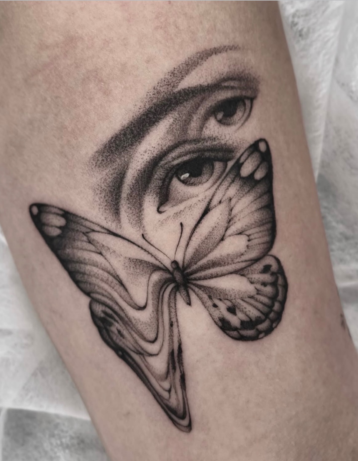 Wykonanie @aleboli.tattoo 🦋✨
____________________________________
📍ul. Solidarności 11/1, Kostrzyn nad Odrą 
📩 napisz wiadomość 
📞 728-329-423

#tattoo #eyetattoo #tattooinkspiration #kostrzynnadodrą