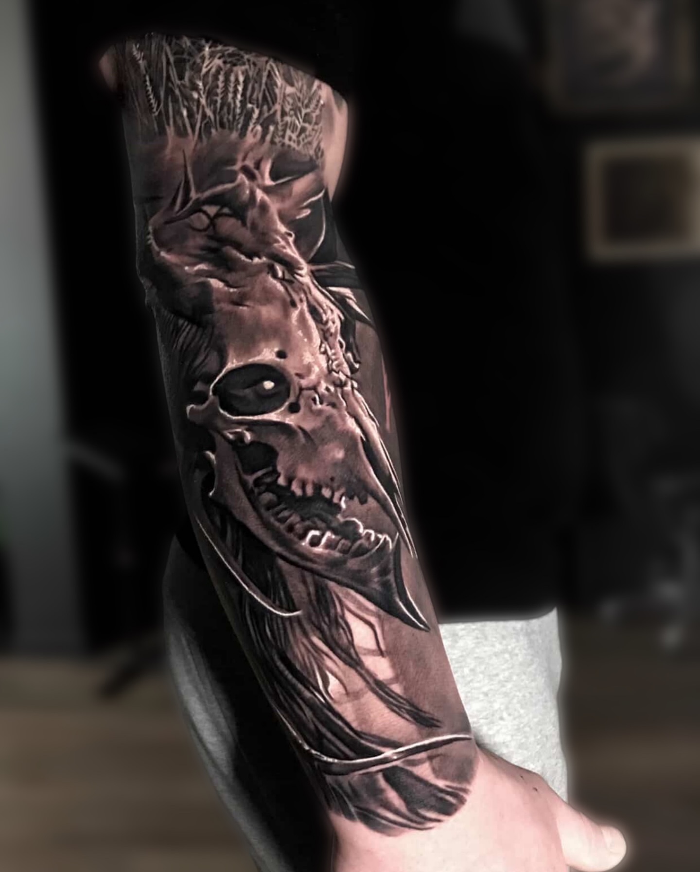 Wykonanie @oleg_sitnikoff ☠️
Rękaw w toku! 

———————————————
📍ul. Solidarności 11/1, Kostrzyn nad Odrą 
📩 napisz wiadomość 
📞 728-329-423

#tattoos #darktattoos #blackandgreytattoo #realistictattoos #inked